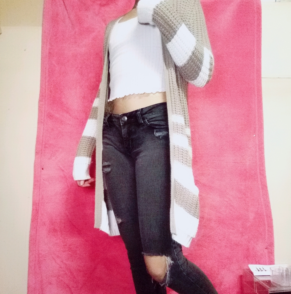 Cardigan - Picture 4 of 6